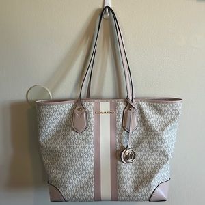 Michael kors tote